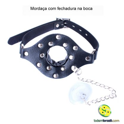 Mordaça com fechadura na boca