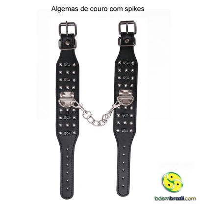 Algemas de couro com spikes