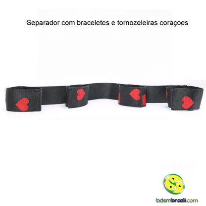 Separador com braceletes e tornozeleiras coraçoes