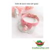 Colar de couro rosa com guizo