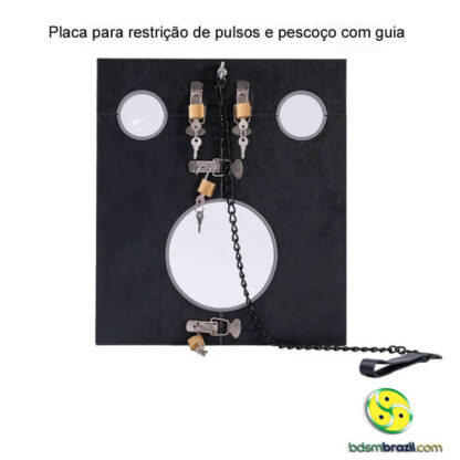 Placa para restrição de pulsos e pescoço com guia