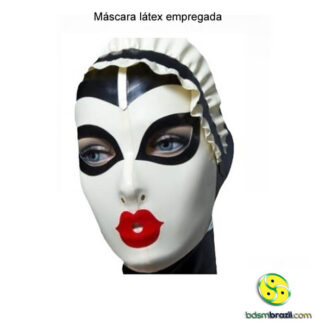 Máscara látex empregada